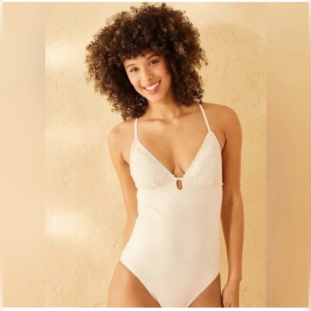 Shade & Shore™ Women's Knit High Leg Cheeky One Piece Swimsuit Cream M(8-10)